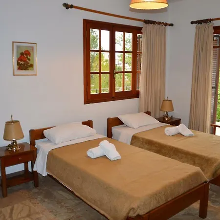 Maria Parameriti דירה *