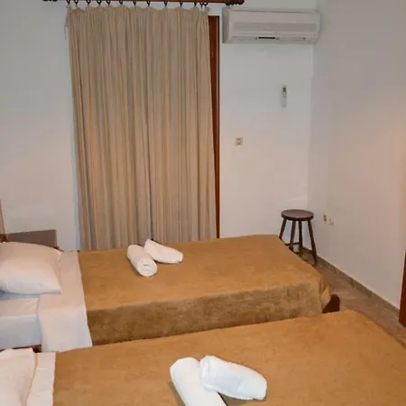 Maria Parameriti 포로스