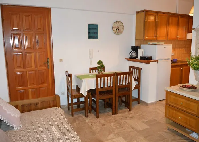 Maria Parameriti Apartman Pórosz